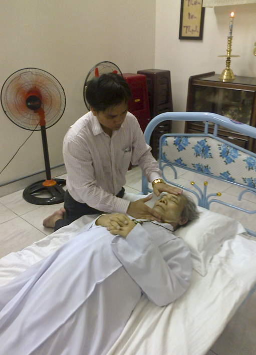 Gx TTS: Cáo Phó Ông Mi-ca-e Đinh Văn Học - Trưởng Ban Thừa Tác Viên Thánh Thể 