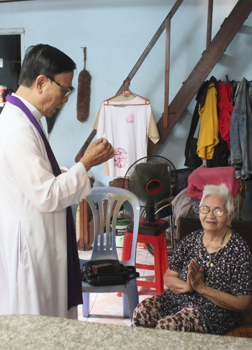Giáo xứ Tân Thái Sơn – Bác Ái Mùa Chay 2016.